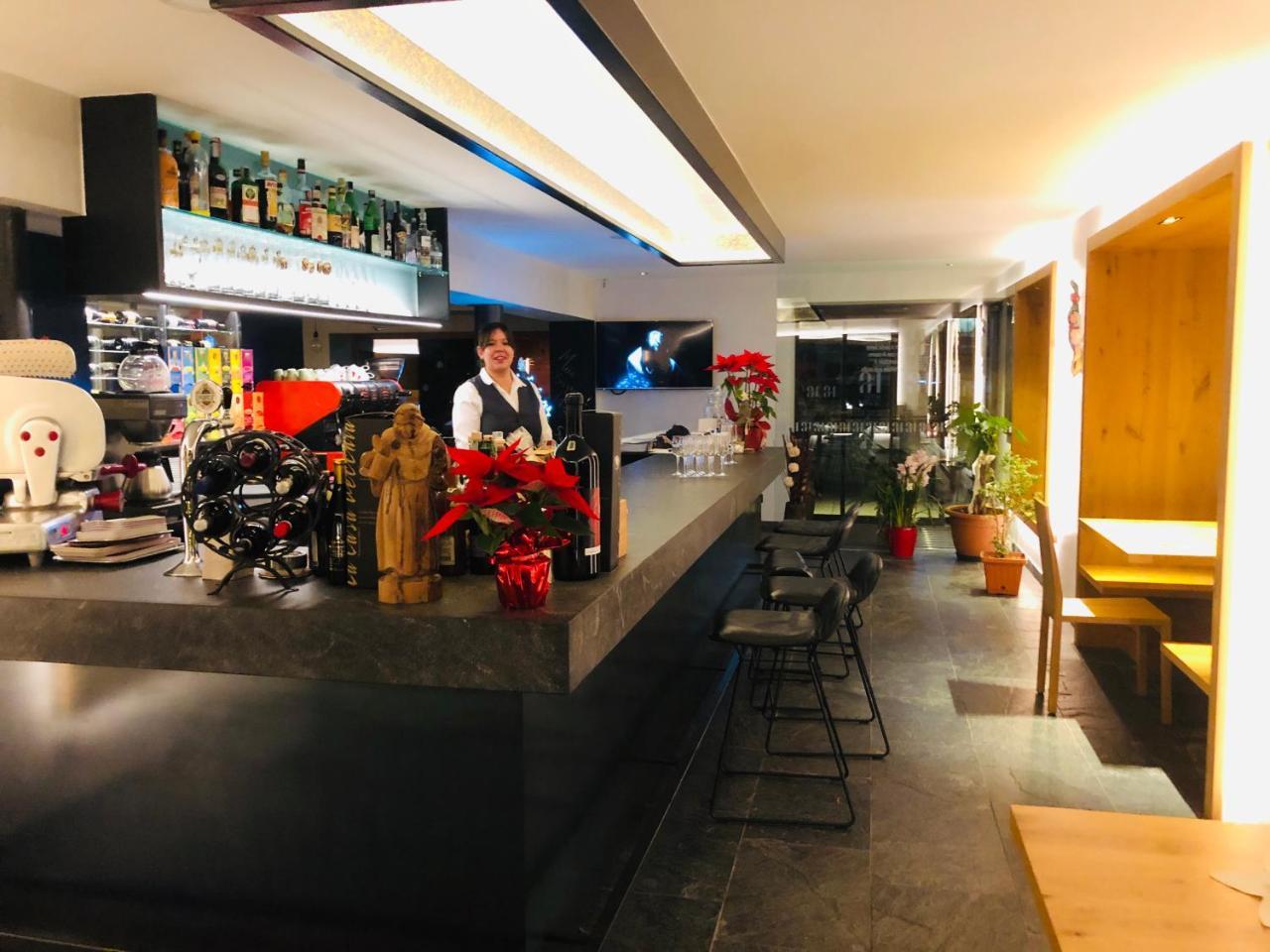 Hotel Silvana Селва ди Вал Гардена Екстериор снимка
